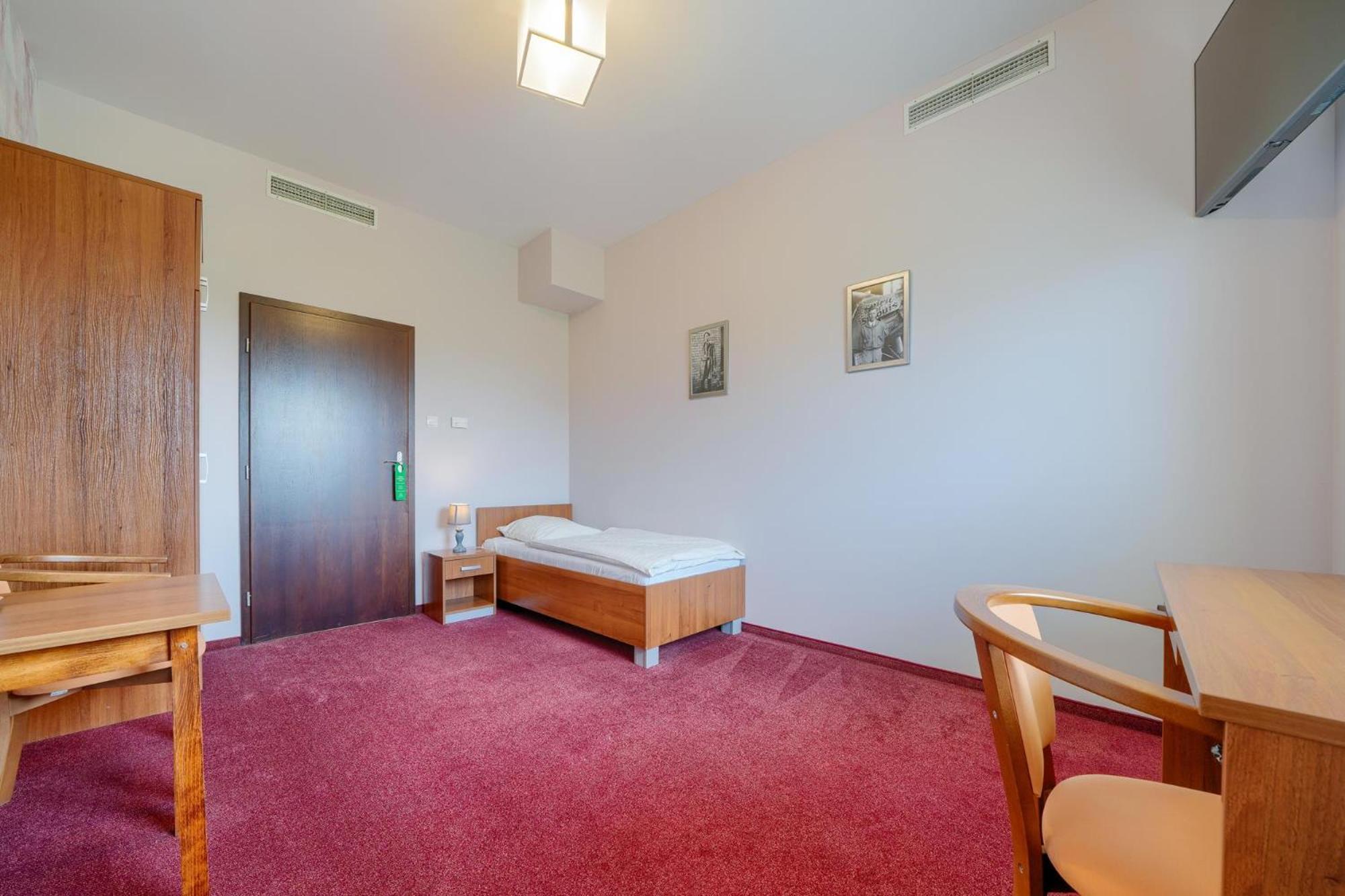 Hotel Aviator Kamien Slaski 외부 사진