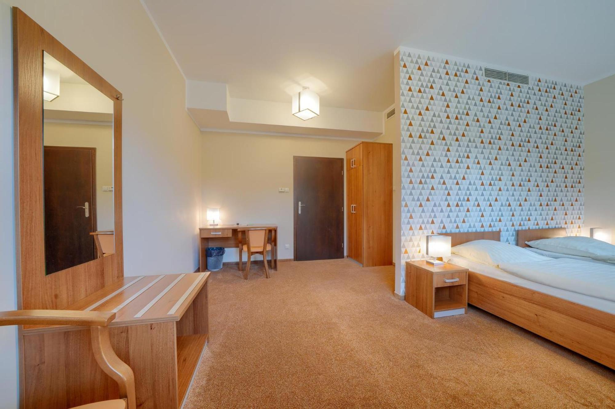 Hotel Aviator Kamien Slaski 외부 사진