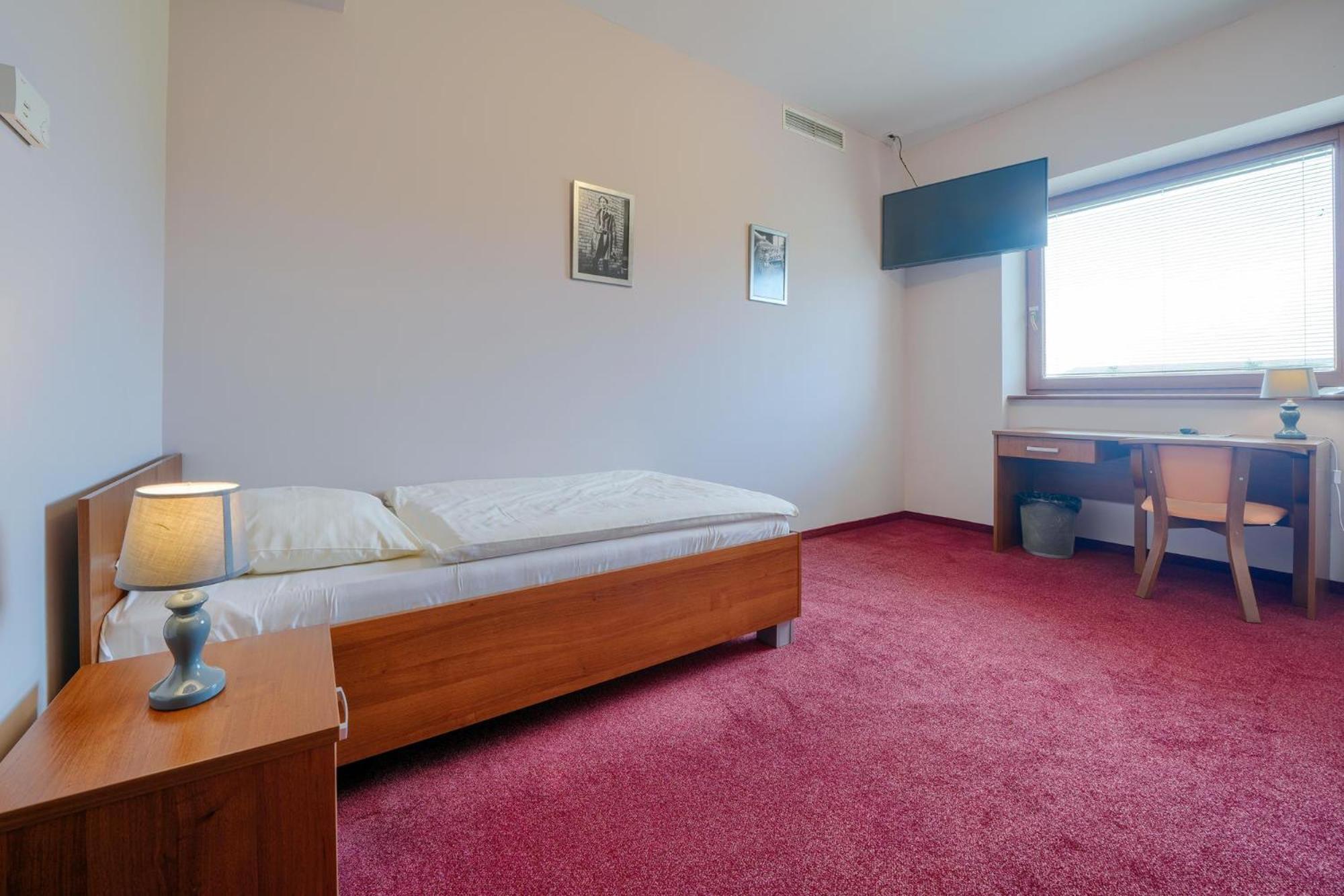 Hotel Aviator Kamien Slaski 외부 사진